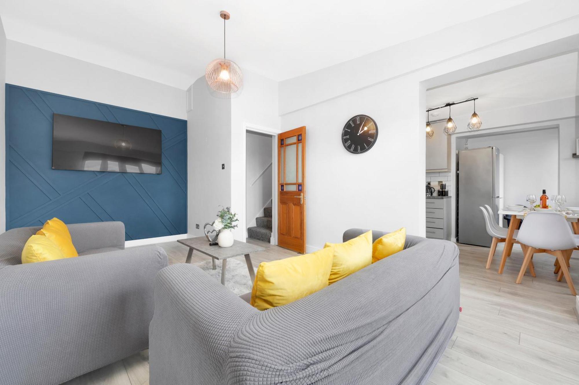 Waterside 4 Bed Apartment ลอนดอน ภายนอก รูปภาพ