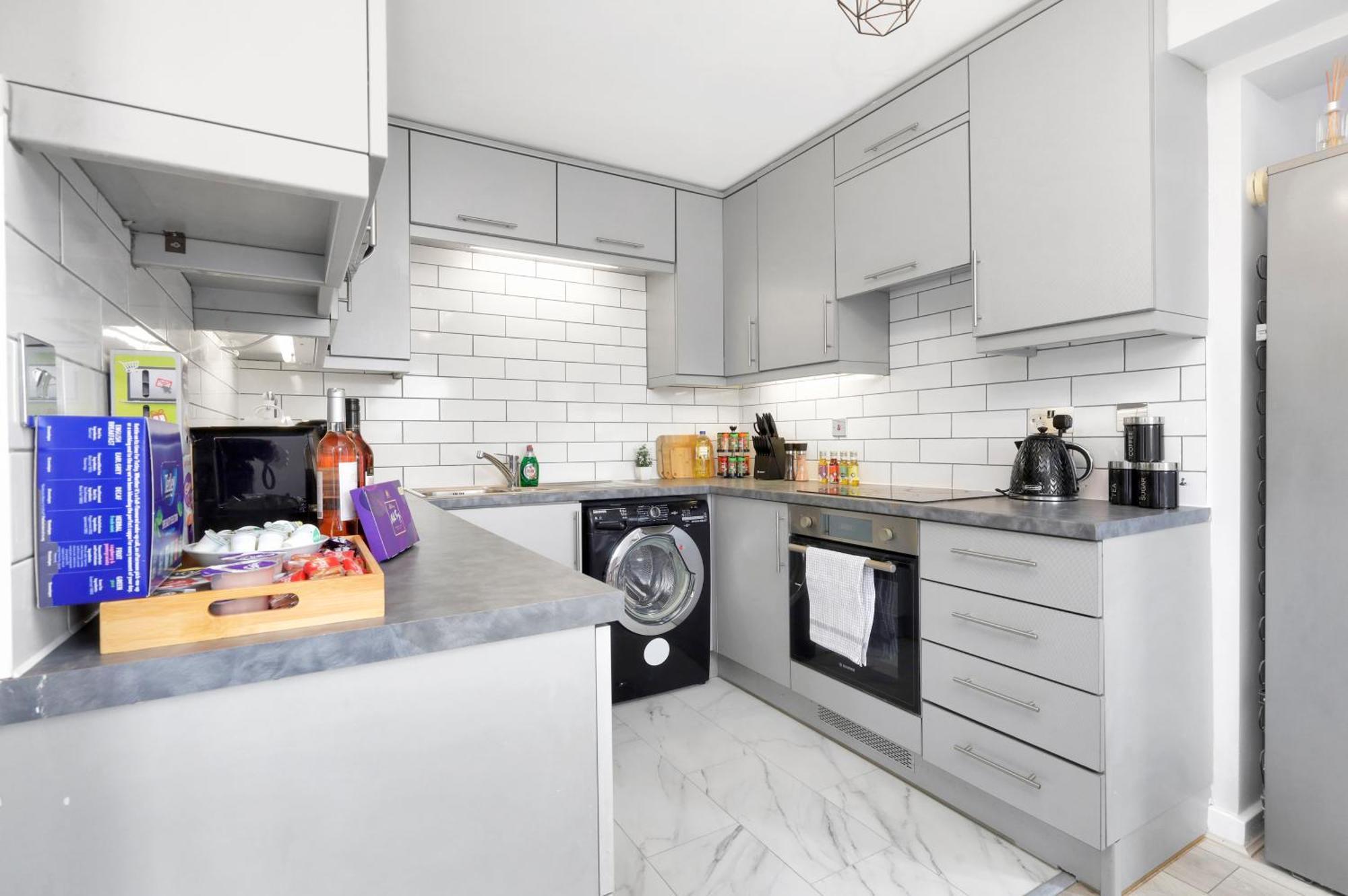 Waterside 4 Bed Apartment ลอนดอน ภายนอก รูปภาพ